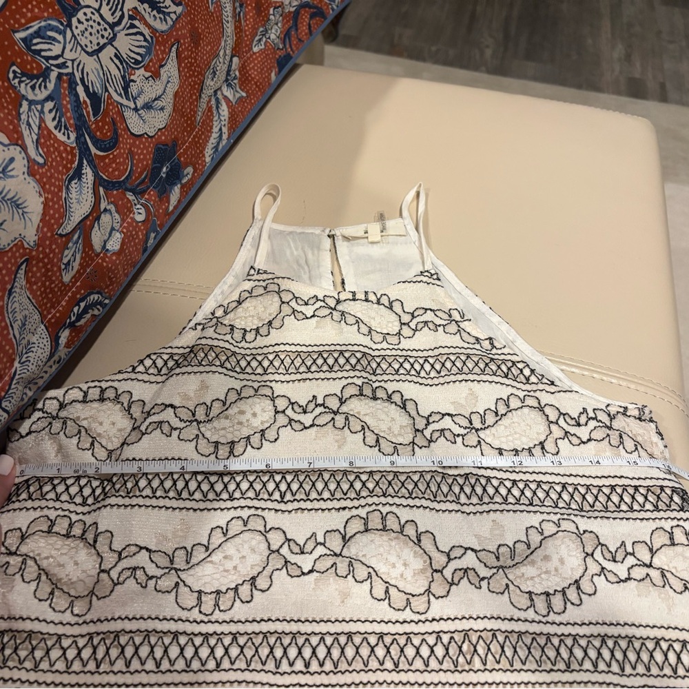 Entro Dress - Picture 8 of 9